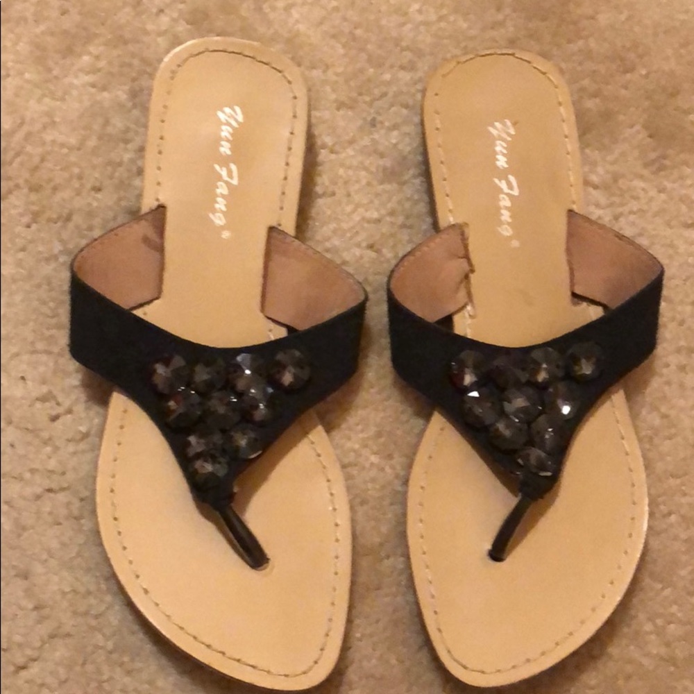 Black flip flops with shiny stones